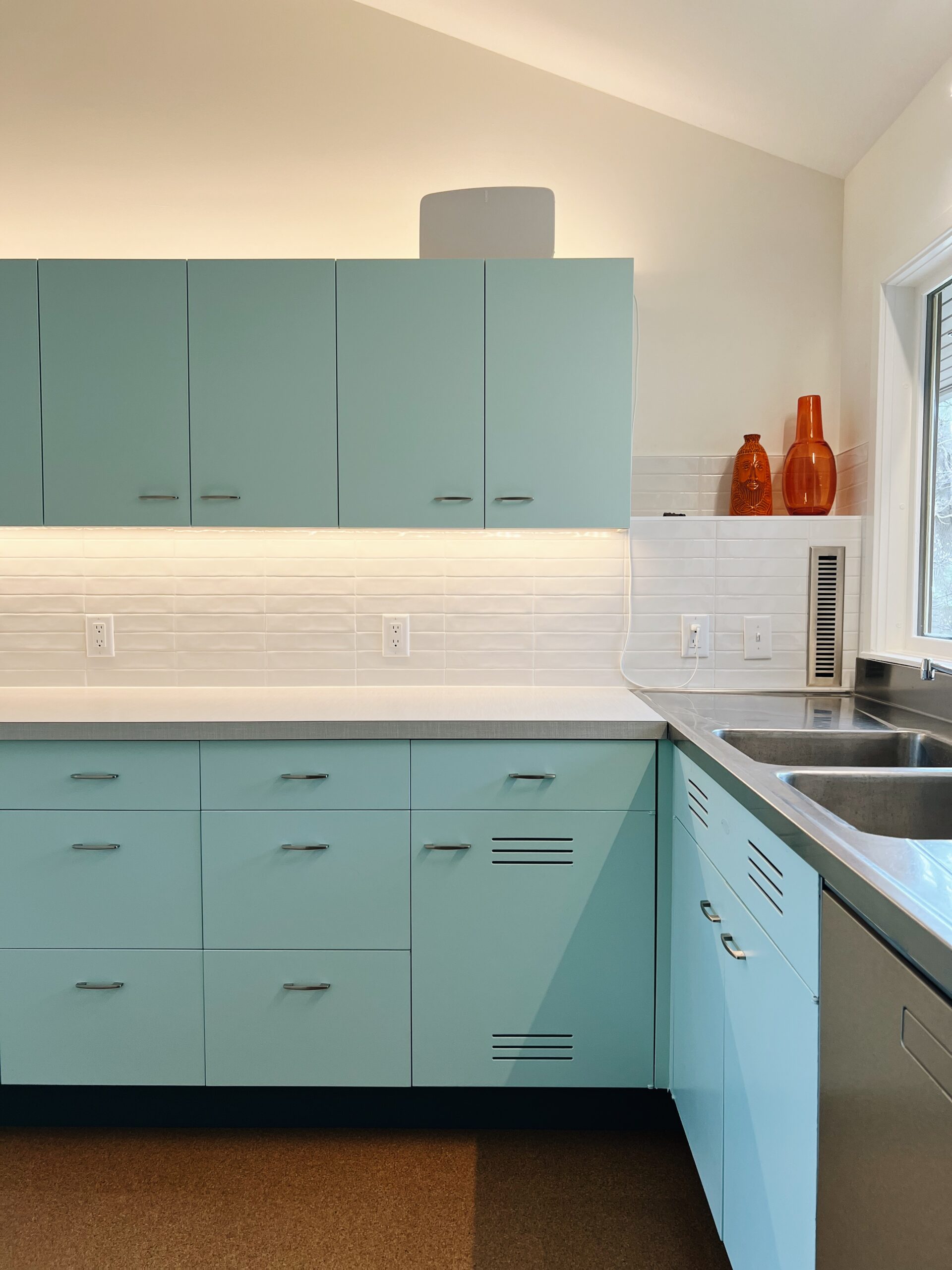 Under cabinet Indoor light fixture install replacement Minneapolis electrician